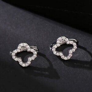 Clover Alhambra Silver Diamond Rhinestone Elegant Earrings New NWT